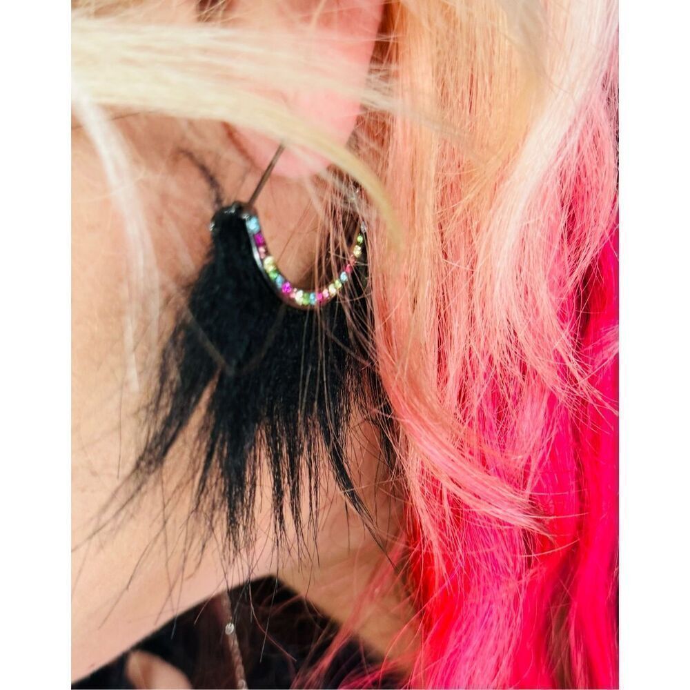 Betsey johnson xox x Trolls /happy pave fur/hair hoop cuff  earrings nwt - Picture 9 of 12